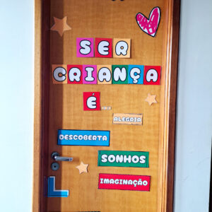 Alternative view of Painel de Porta – Dia das Crianças (PDF)