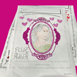 Alternative view of Atividade Dia Internacional da Mulher – Espelho “Desenhe a Mulher que Você Espelha” | PDF para Imprimir